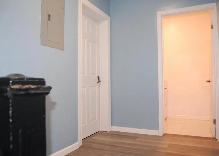 Apartment Newly Remodeled In Friendship/ Shadyside Pittsburgh