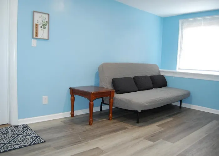 Newly Remodeled In Friendship/ Shadyside Pittsburgh